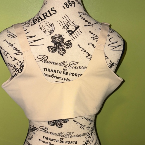 Vanity Fair Light Beige Bra - Picture 7 of 8